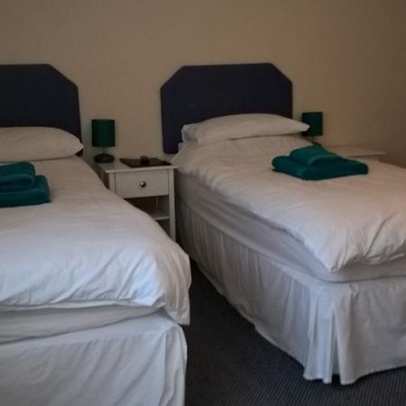 Queen Mary Inn Poole Ngoại thất bức ảnh