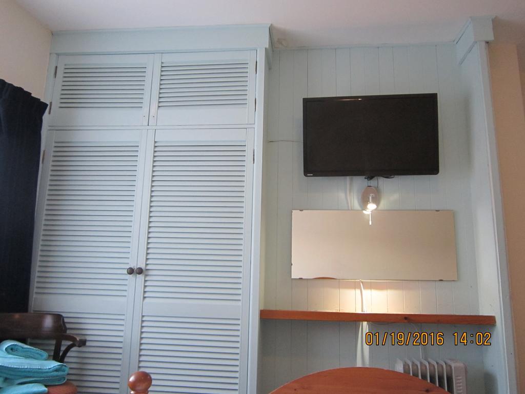 Queen Mary Inn Poole Phòng bức ảnh