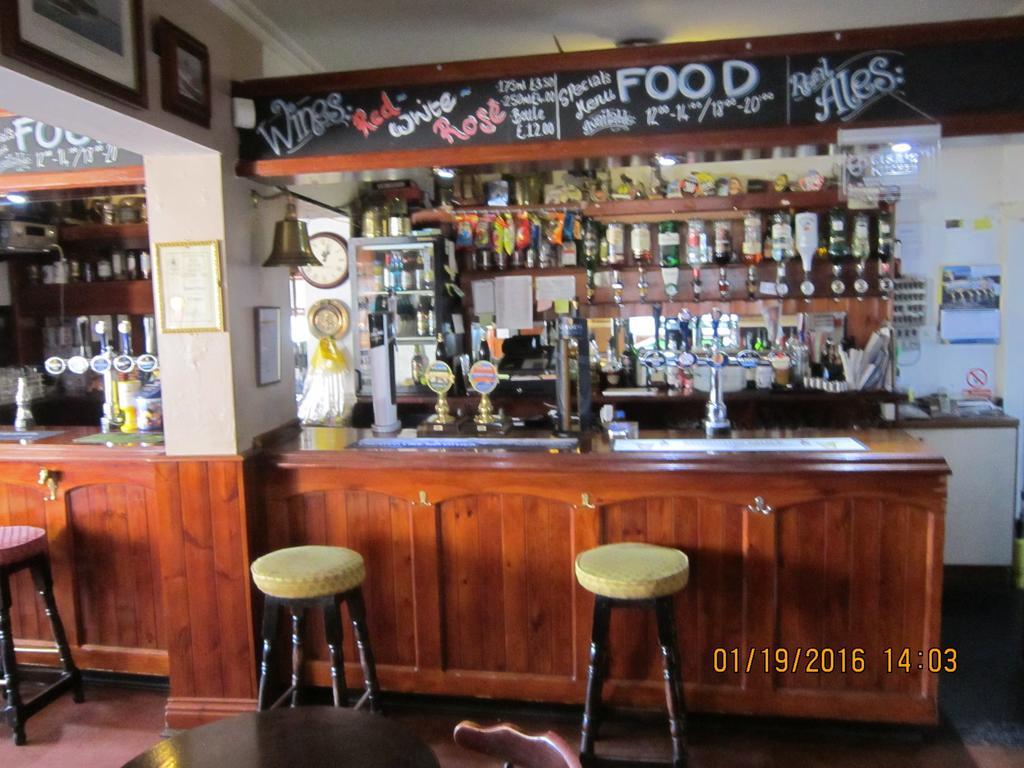 Queen Mary Inn Poole Ngoại thất bức ảnh