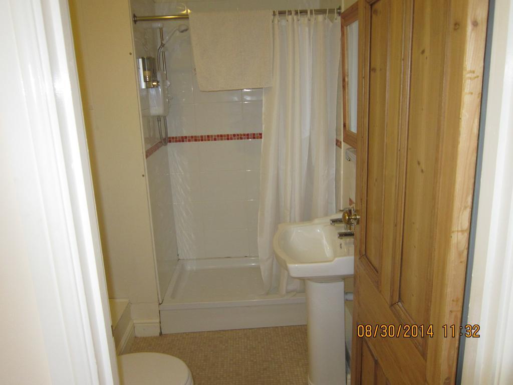 Queen Mary Inn Poole Phòng bức ảnh